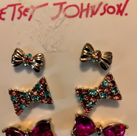 3 for💲25🌟Betsey Johnson set (3 pairs) pierced stud BOW earrings jewel look - Picture 3 of 6